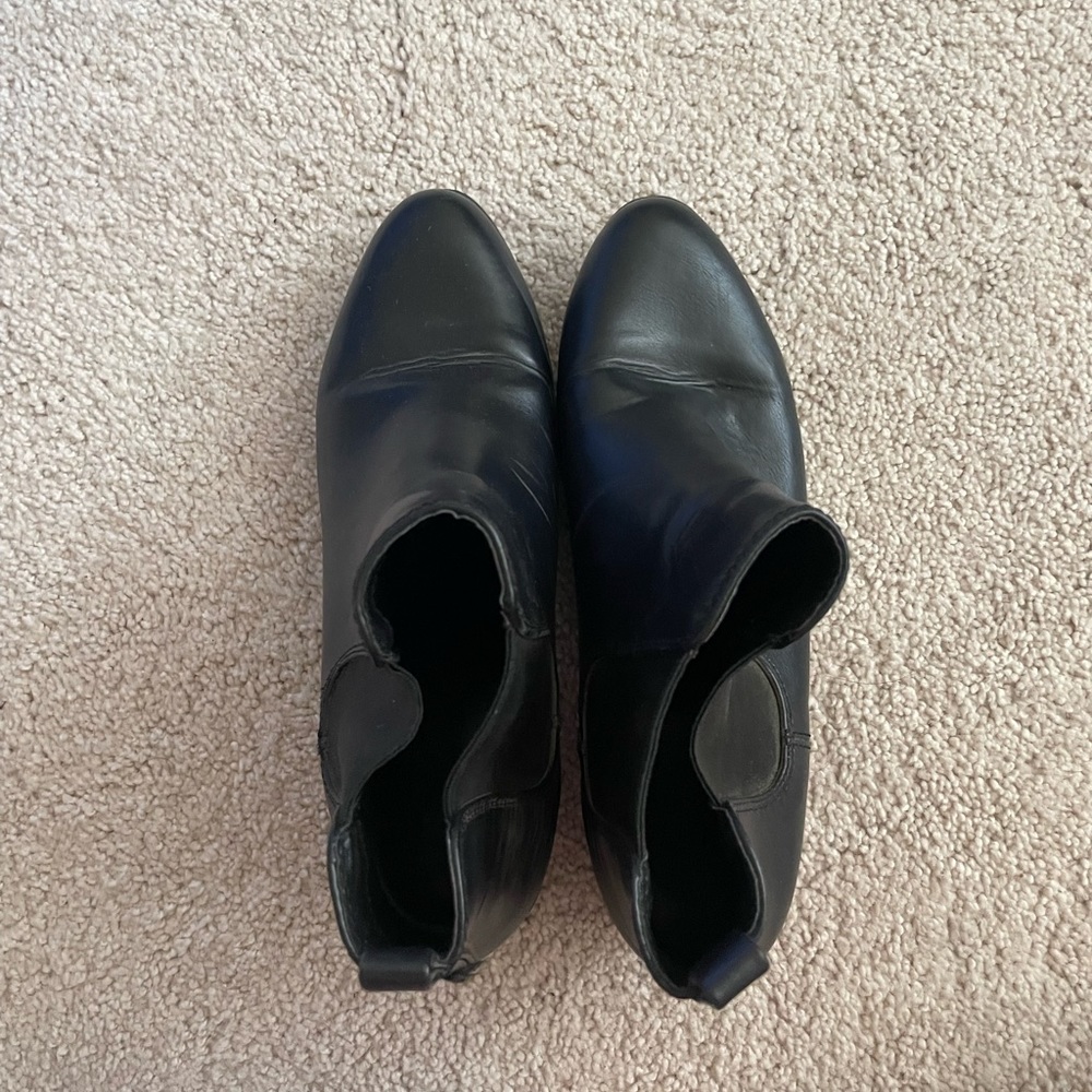BLACK HEELED BOOTIES/ ANKLE BOOTS